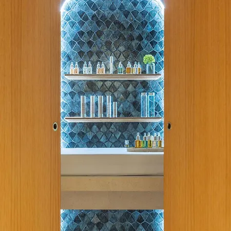 Singulier Hotel 4*