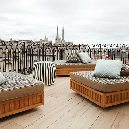 Singulier Hotel